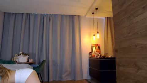 CoverM online show from February 19, 8:25 am