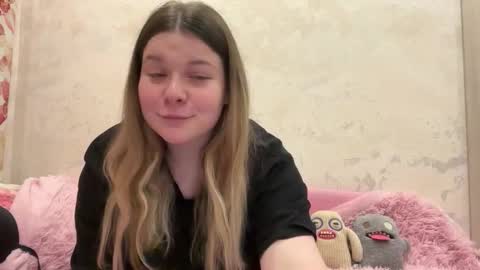 Elise online show from November 17, 12:00 am