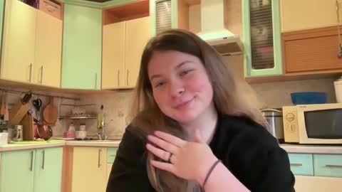 Snapshot of crave_elise chatting on October 22, 6:40 am Elise online show from October 22, 6:40 am
