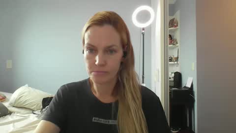 Anny online show from April 7, 10:50 am