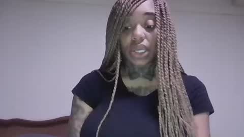 CreamyExotica online show from November 17, 12:39 pm