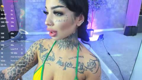 Snapshot of creamyinkk chatting on September 22, 2:26 pm Sophie online show from September 22, 2:26 pm