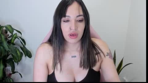 sofia online show from December 2, 9:50 pm