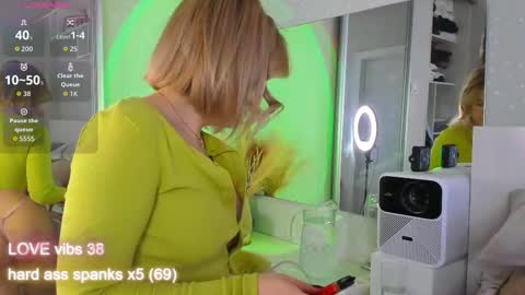 Nikki online show from March 19, 1:21 am