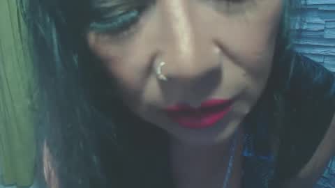 cruela_deviil online show from January 15, 12:30 am