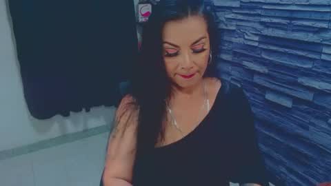 cruela_deviil online show from November 29, 6:34 pm