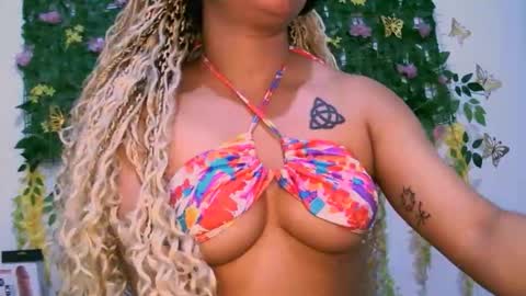 crysrus online show from December 15, 1:33 am