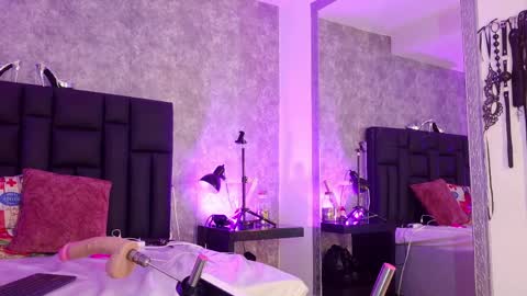 Crystal online show from April 11, 7:50 pm