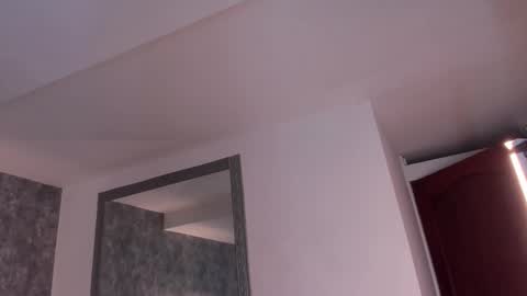 Crystal online show from November 19, 6:19 pm