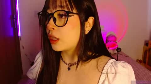 Olivia  online show from April 15, 12:28 pm