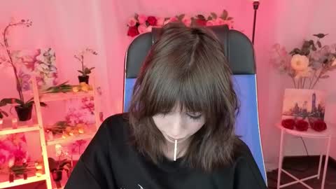 crystallbloom online show from January 14, 8:03 pm