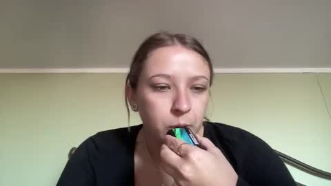 Snapshot of crystallee170 chatting on January 9, 6:15 pm CrystalBabyy online show from January 9, 6:15 pm