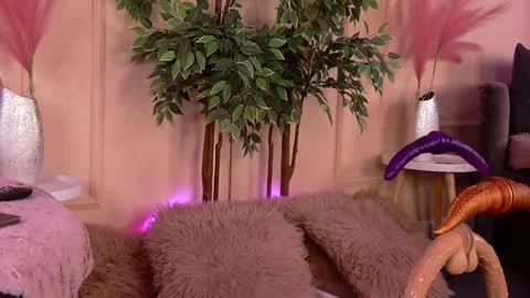 crystallred online show from February 17, 5:51 am