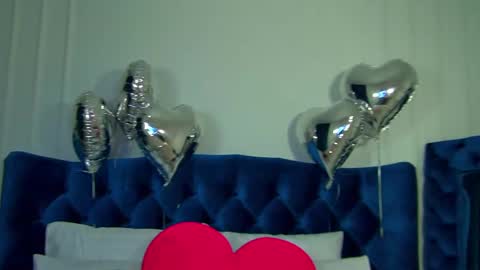Snapshot of crystallyons chatting on February 11, 6:30 am Crystal online show from February 11, 6:30 am