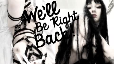 Sasha    Make me moan with patterns   good music here  online show from January 13, 2:28 am