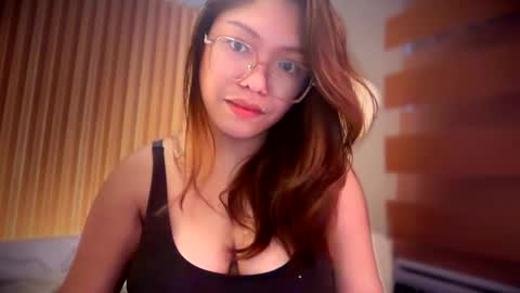 im KIM new girl to spoil online show from April 25, 3:31 am