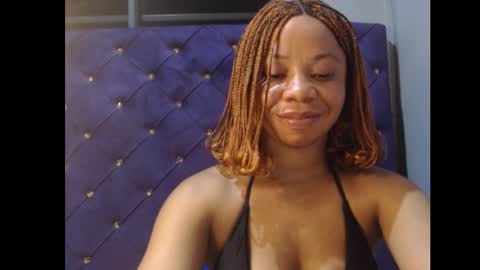 Nancy online show from December 13, 10:59 pm