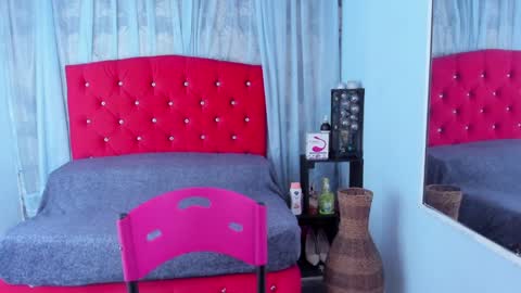 cumming tiffani online show from February 5, 11:55 am