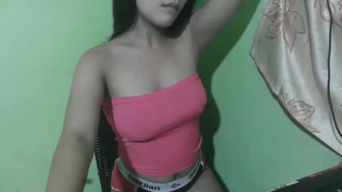 cumwhore4uxox online show from March 7, 9:55 pm