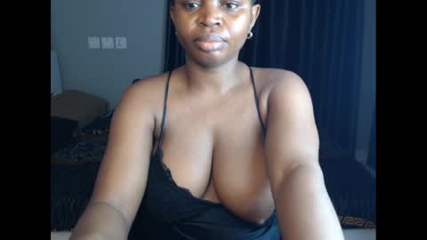 chloe online show from December 17, 6:31 pm