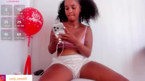 Curly  -  OF- CURLY SWEETT online show from January 7, 3:59 pm