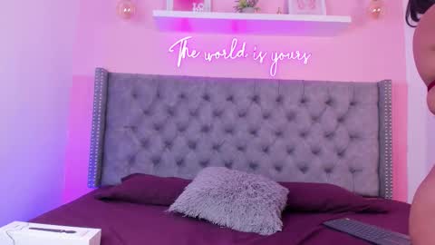 curvy_bigass18 online show from February 10, 10:46 pm