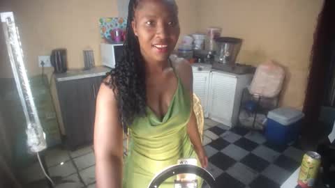 curvypear76x online show from October 7, 9:14 am