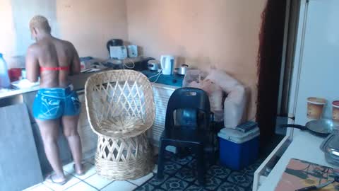 curvypear76x online show from December 6, 8:37 am