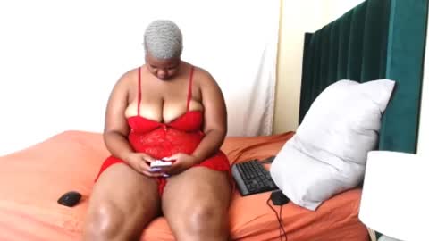 curvyzama online show from January 12, 8:04 am