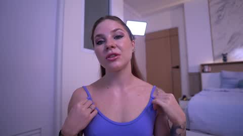 Foxy online show from December 14, 1:00 am