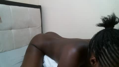 cute_panda01 online show from November 4, 10:20 am