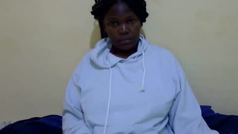 cute_roxie online show from December 6, 6:48 am