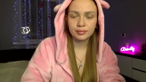 cute_shy06 online show from December 18, 9:52 pm