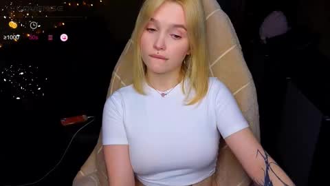 Sue online show from October 11, 3:26 pm