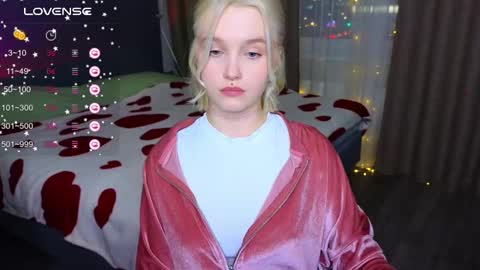 Sue online show from March 1, 4:44 pm