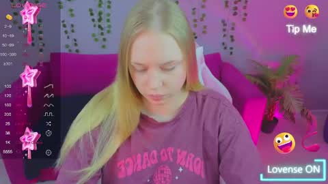 Amyy online show from April 19, 1:05 am