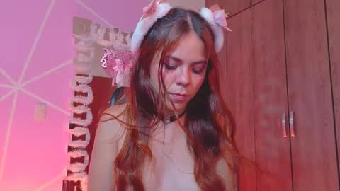 cuteflame_ online show from January 18, 11:34 pm