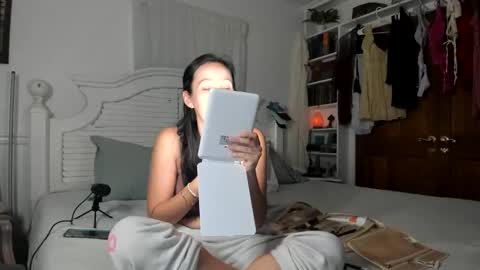 Cutelittlemama0418 Lola online show from September 11, 10:48 am