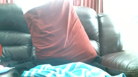 CuteNlil online show from February 18, 5:00 pm