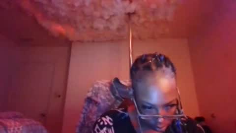 mary mack online show from February 15, 2:26 am