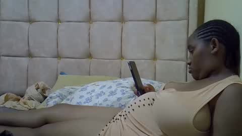 cutestebony1 online show from September 20, 12:03 pm