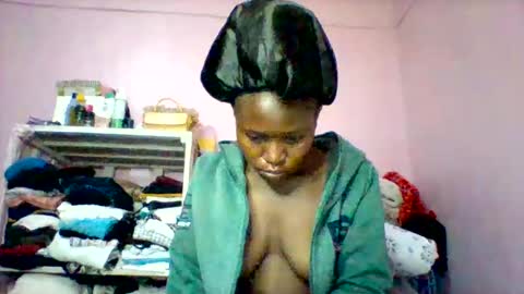 Snapshot of cutezola chatting on September 17, 2:53 am cutezola online show from September 17, 2:53 am