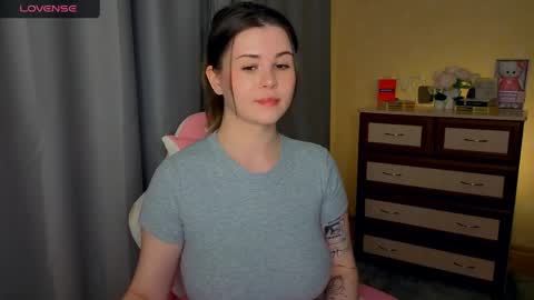 mili online show from April 14, 5:46 pm