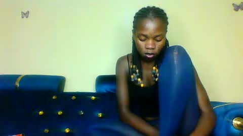 cutieplush online show from April 18, 8:20 pm