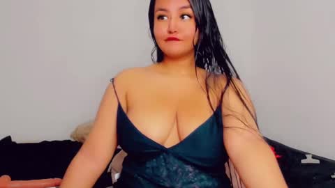 Andrea online show from March 8, 1:12 pm