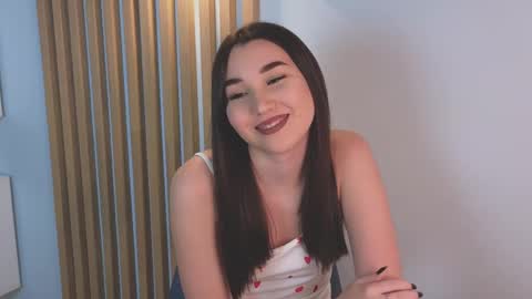 Im Bella online show from March 4, 1:38 pm