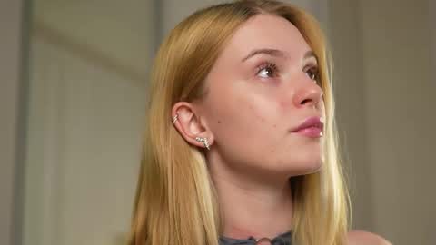 EMILY online show from September 22, 5:11 pm