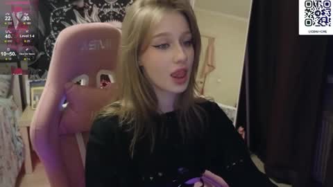 cyyberwhore online show from March 25, 9:28 pm