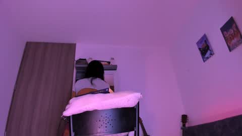 Snapshot of daddylovesmybigbutt chatting on March 11, 12:22 am Creamy online show from March 11, 12:22 am