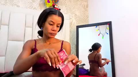 daffnelewis online show from February 12, 11:34 am